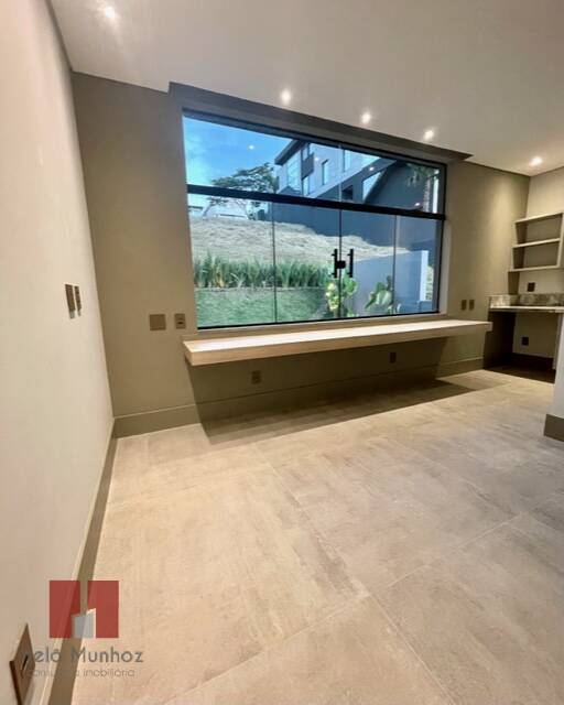 Casa à venda com 4 quartos, 410m² - Foto 37