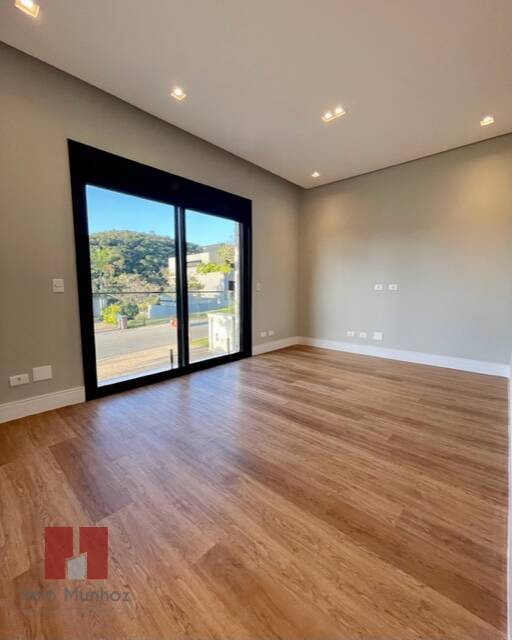 Casa à venda com 4 quartos, 630m² - Foto 23