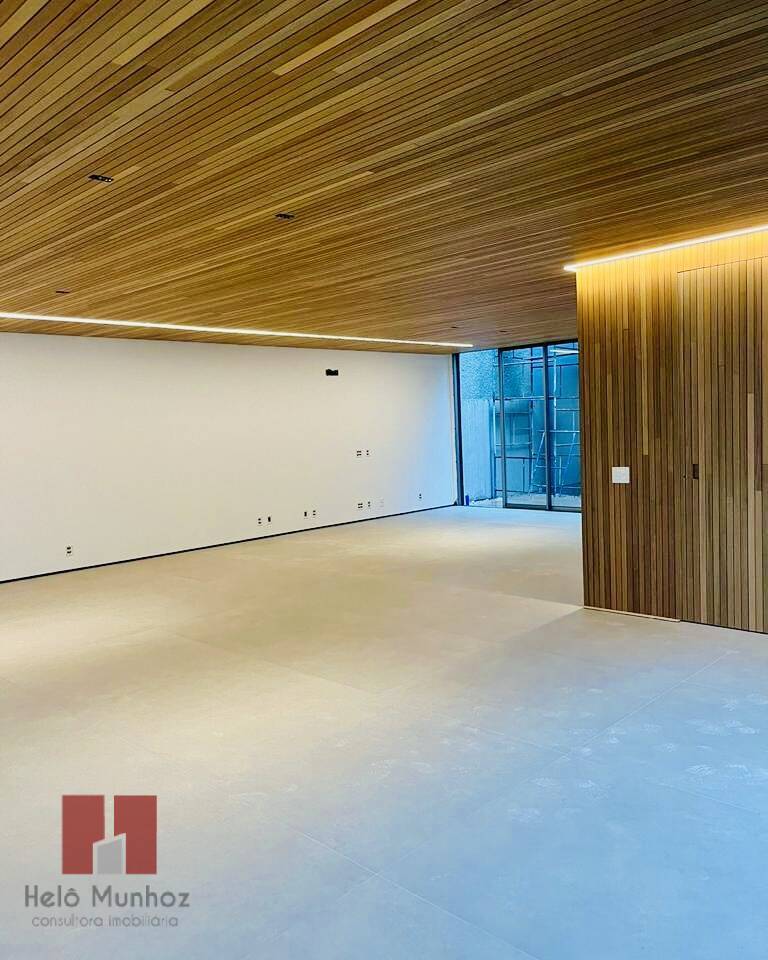 Casa à venda com 4 quartos, 622m² - Foto 3