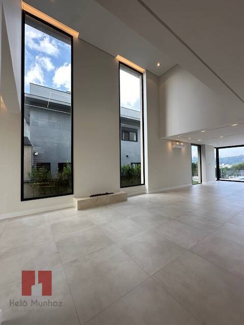 Casa à venda com 3 quartos, 372m² - Foto 13