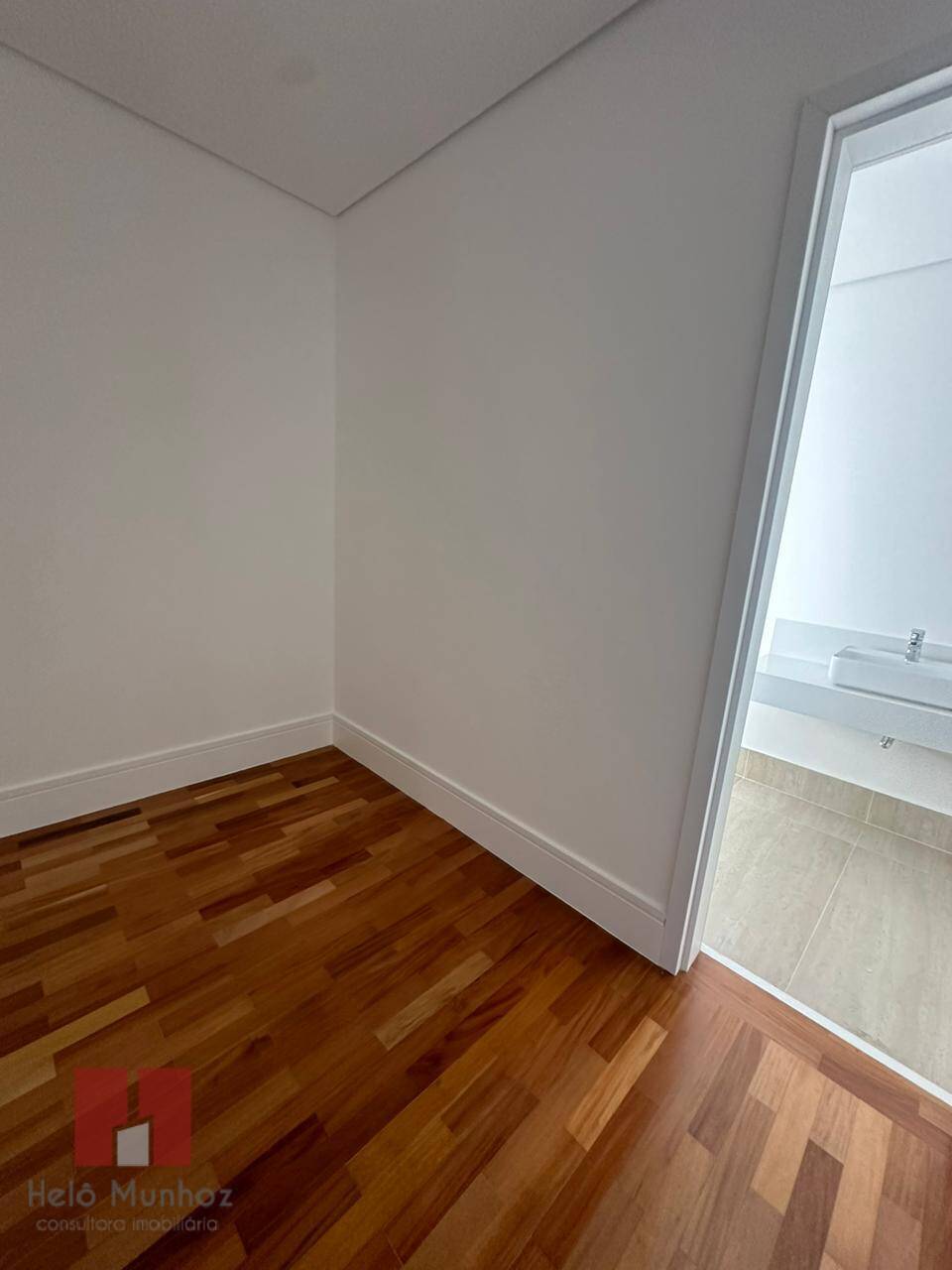 Casa à venda com 4 quartos, 480m² - Foto 11