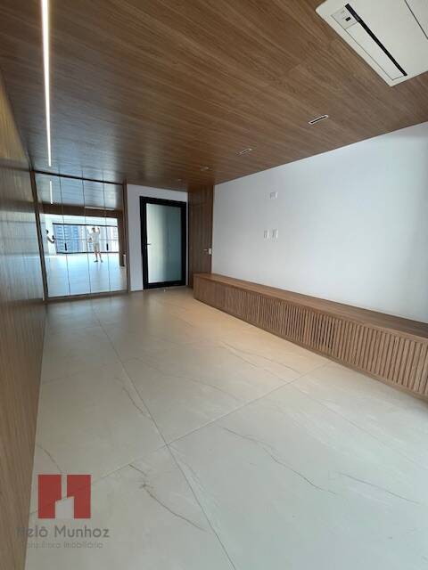 Apartamento para alugar com 4 quartos, 360m² - Foto 9