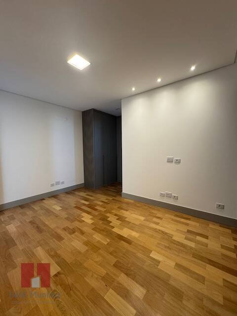 Casa à venda com 4 quartos, 452m² - Foto 22