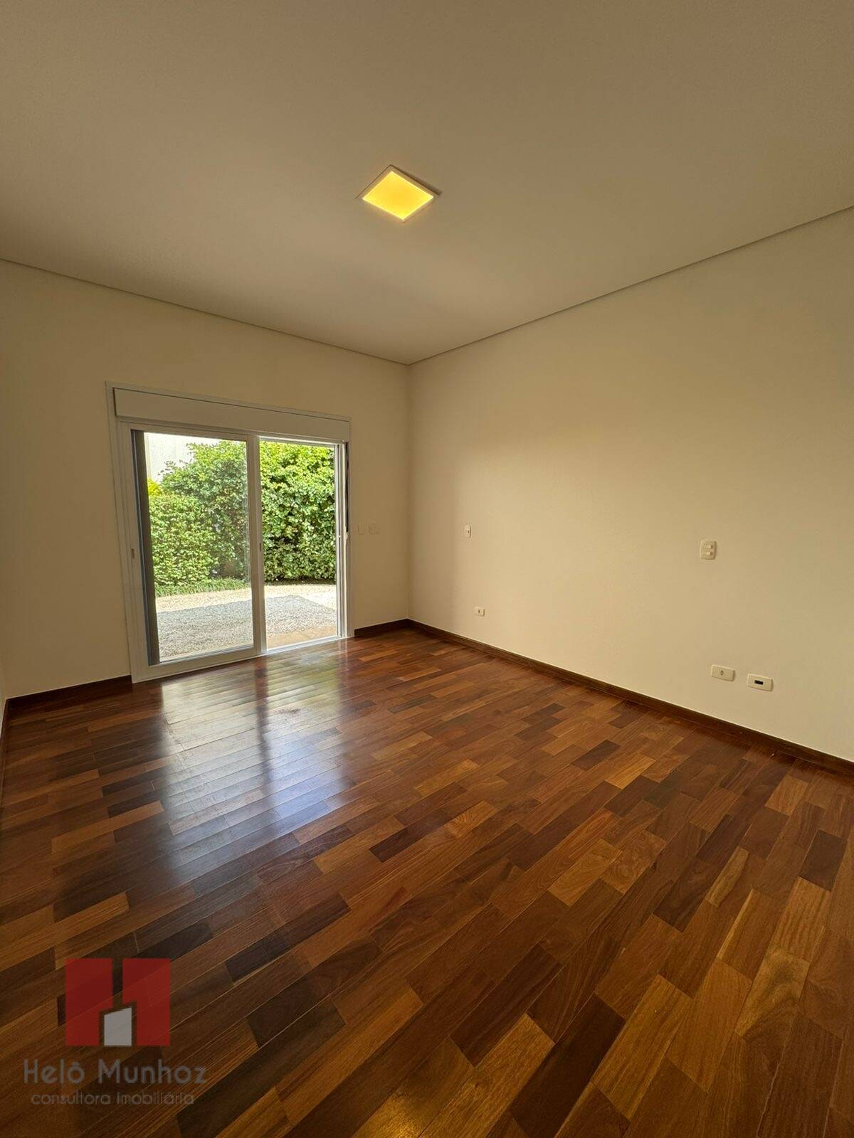 Casa à venda com 3 quartos, 250m² - Foto 9